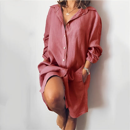 Middellange damesjurk van katoen met een comfortabel model