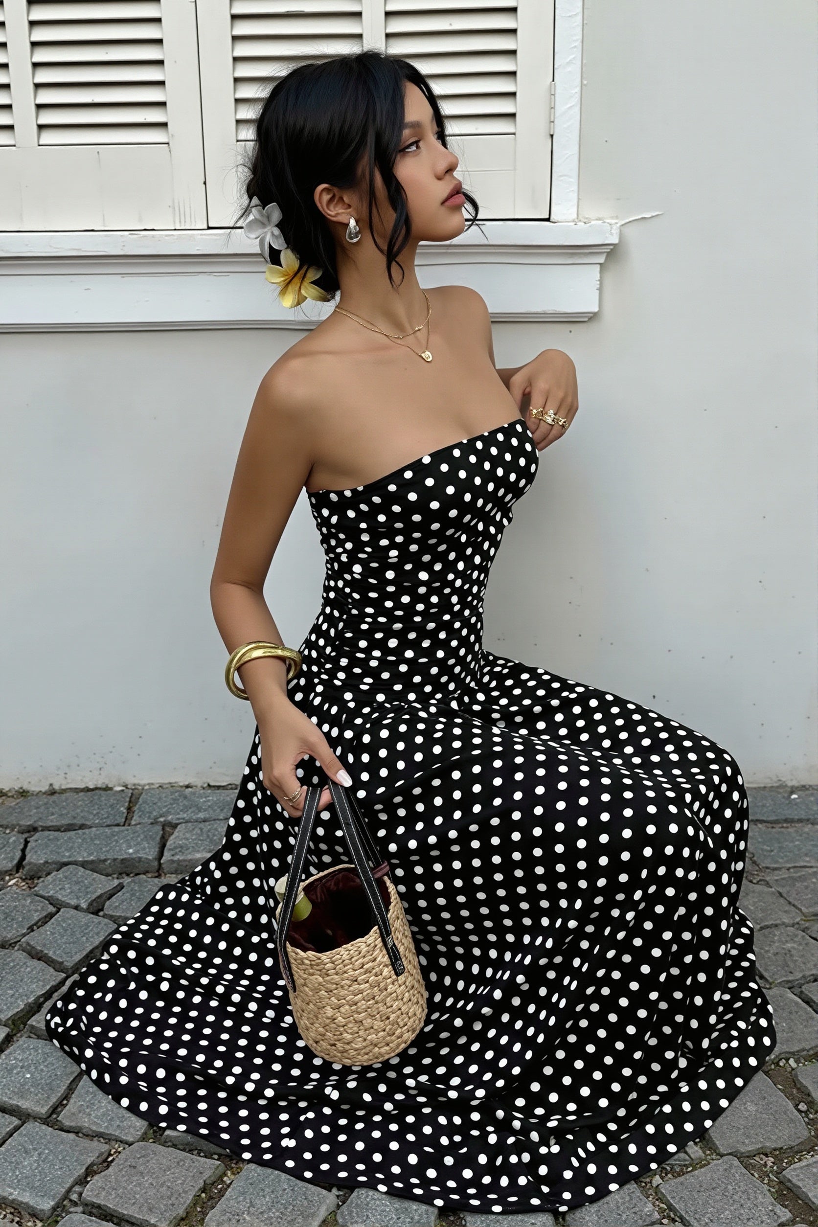 Dames strapless polkadot maxi jurk met vloeiende lengte en feestelijke uitstraling