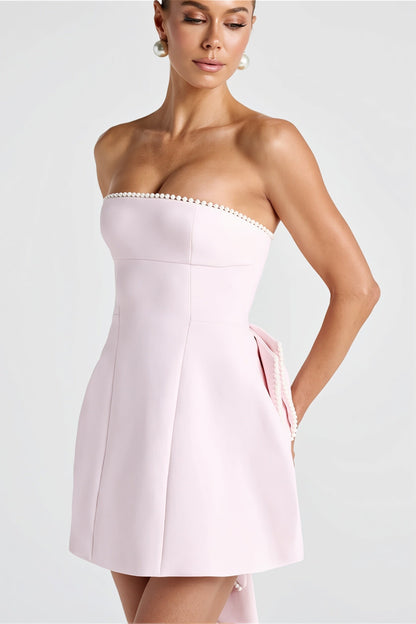 Feestelijke strapless jurk met ballonrok voor een zomerse look