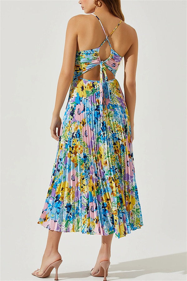Dames midi jurk met bloemenprint en plissé in een elegante silhouetfoto