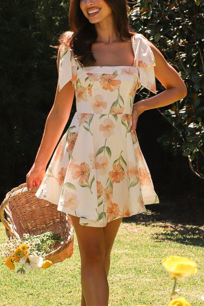 Dames mini jurk met bloemenprint als luchtige zomeroutfit