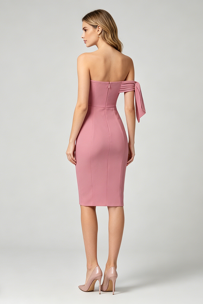 Midi-jurk met een schouder en strikkdetail roze