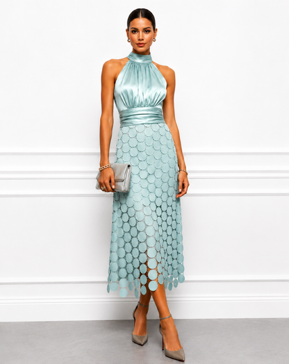 Dames halter midi jurk met satijnlook in een elegante feestelijke stijl