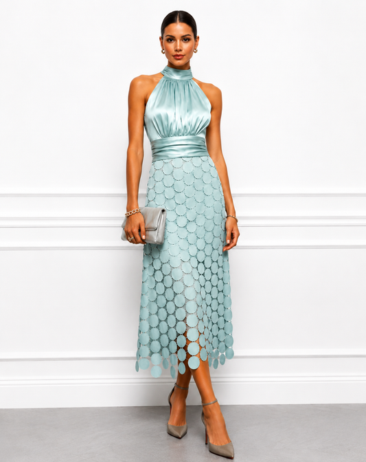 Dames halter midi jurk met satijnlook in een elegante feestelijke stijl