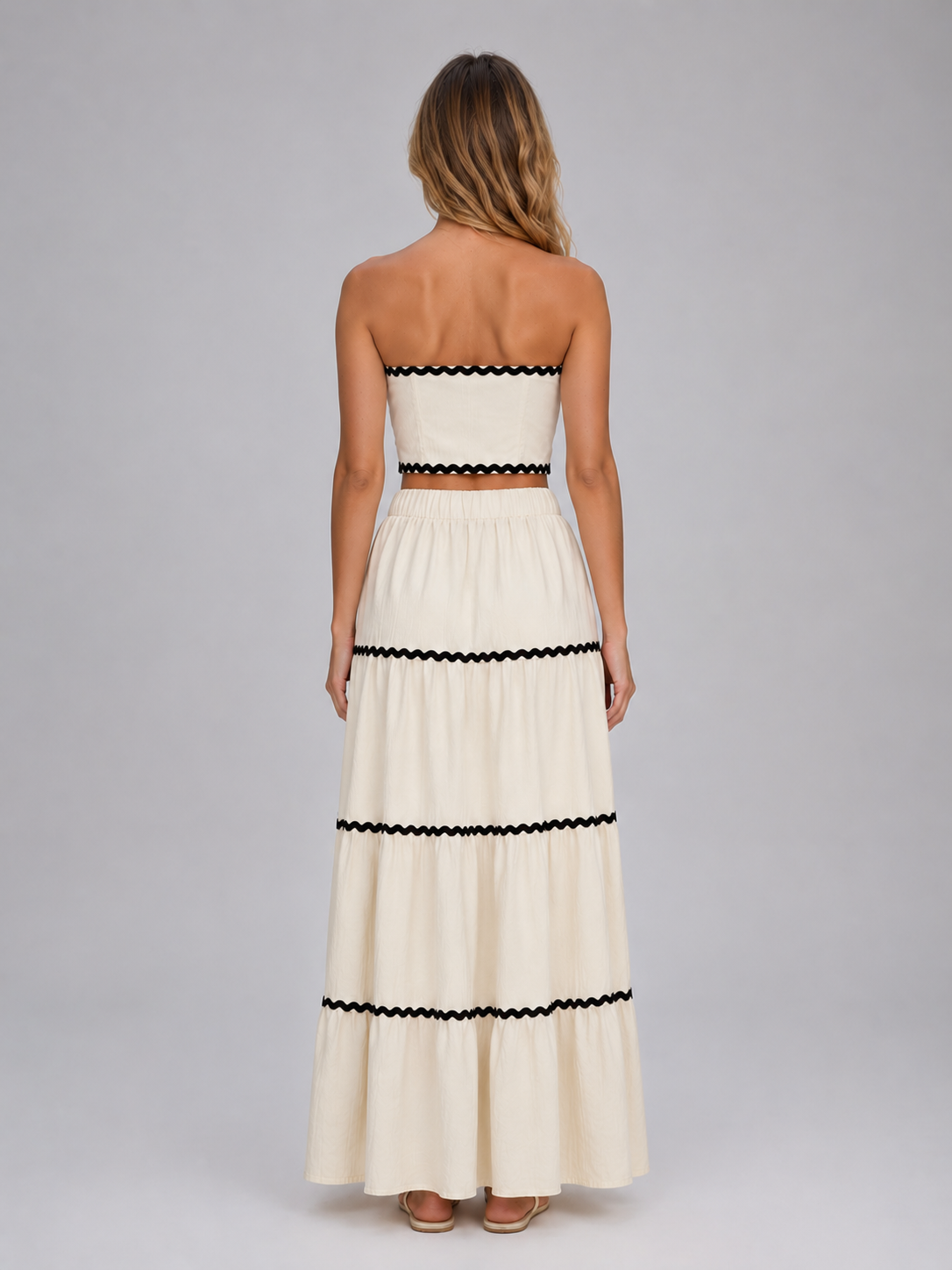 Dames zomerset met crop top en tiered maxirok, zijaanzicht