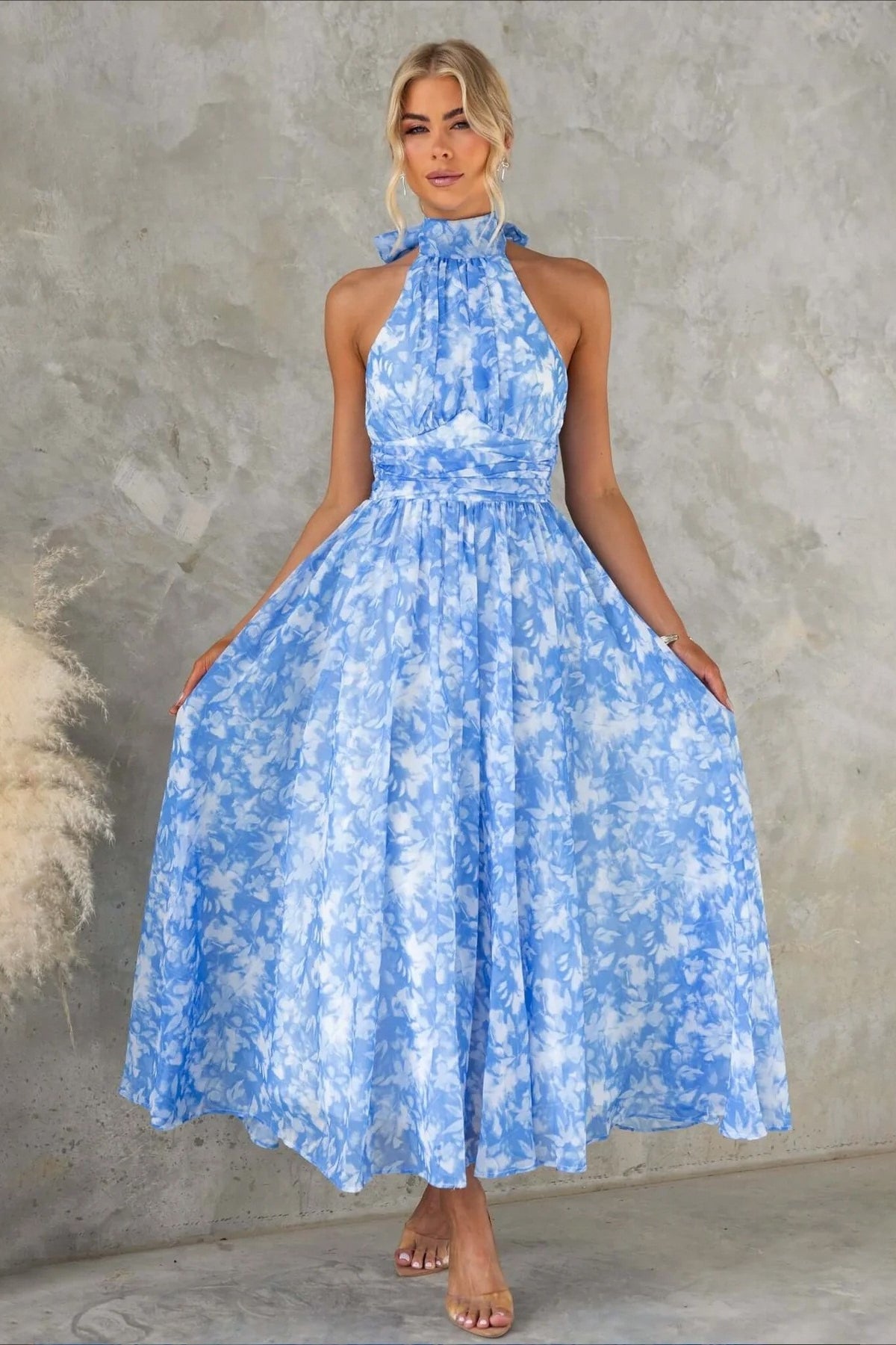 Midi-jurk met bloemenprint, halternek en open rug