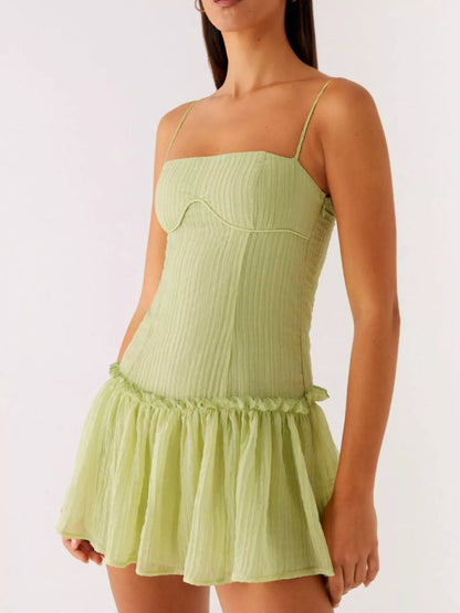 Minijurk met geplooide volantzoom en cami-stijl