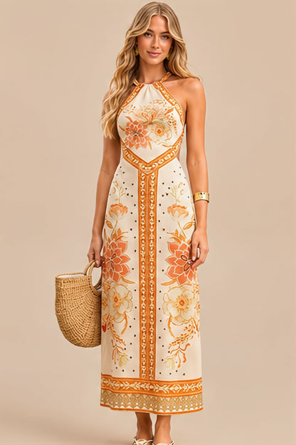 Dames midi jurk met bloemenprint gedragen als luchtige zomeroutfit