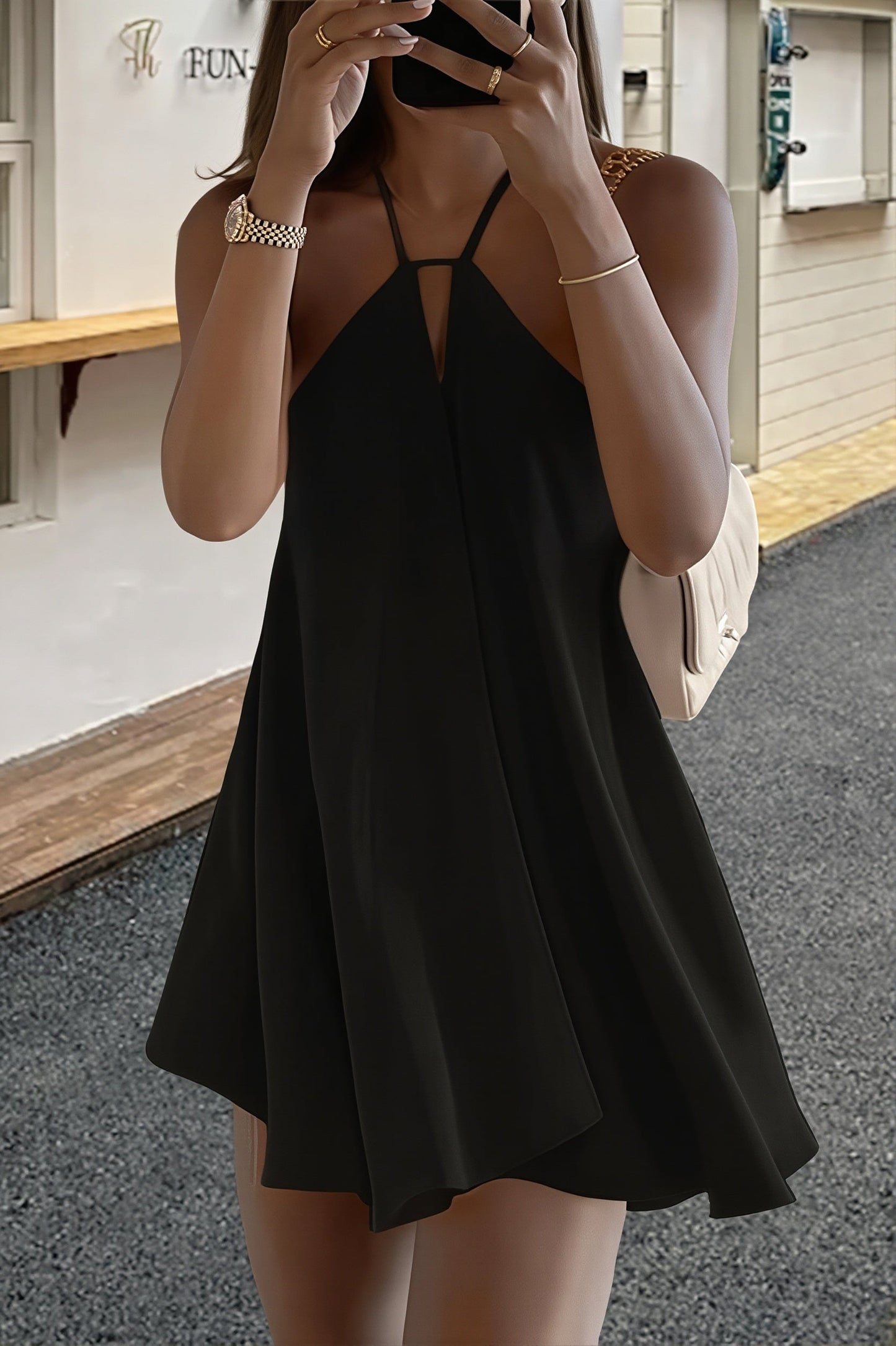 Elegante halter mini jurk voor dames met losse fit en open rug