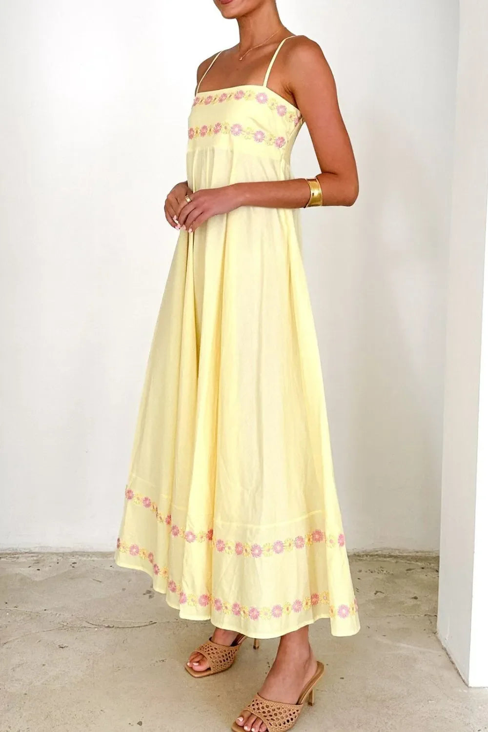 Maxi jurk met bloemenborduursel en spaghetti bandjes van polyester