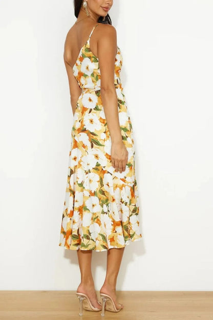 Gouden Midi-jurk met Gerimpelde Enkele Schouder en Doorzichtige Stoffen