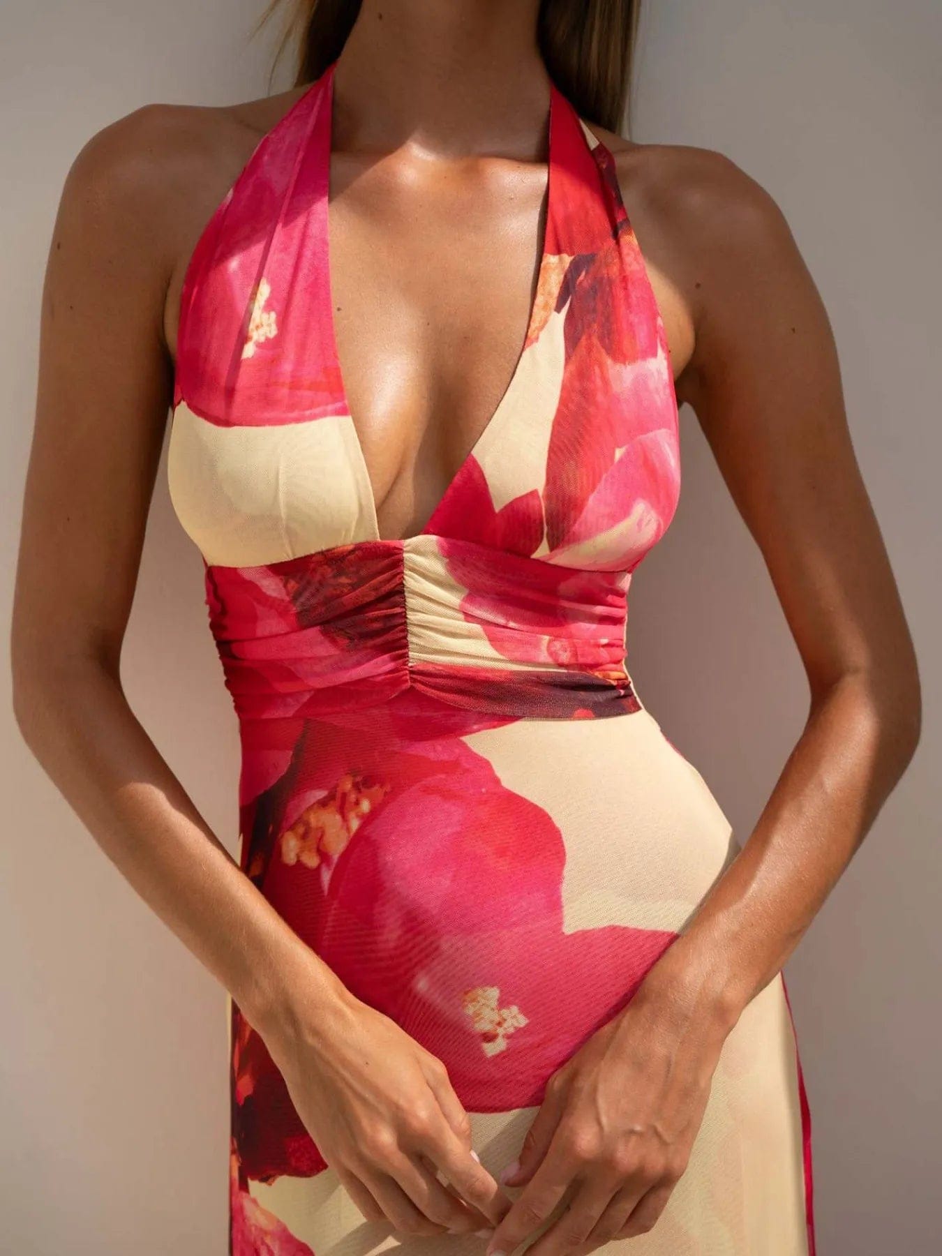 Maxi-jurk met bloemenprint, halternek en geplooide details