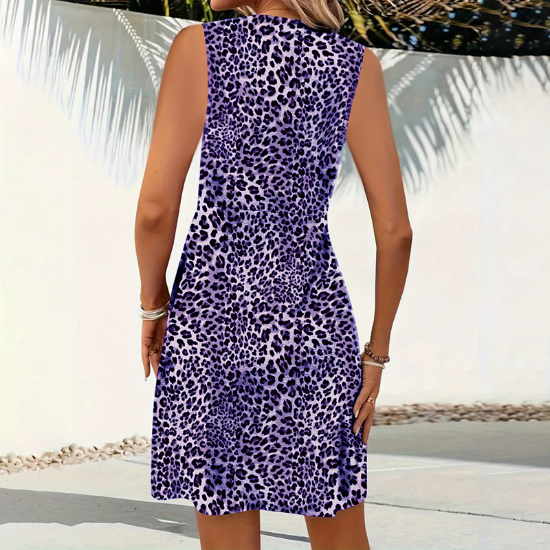 Dames mini jurk met luipaardprint en V-hals lifestylebeeld