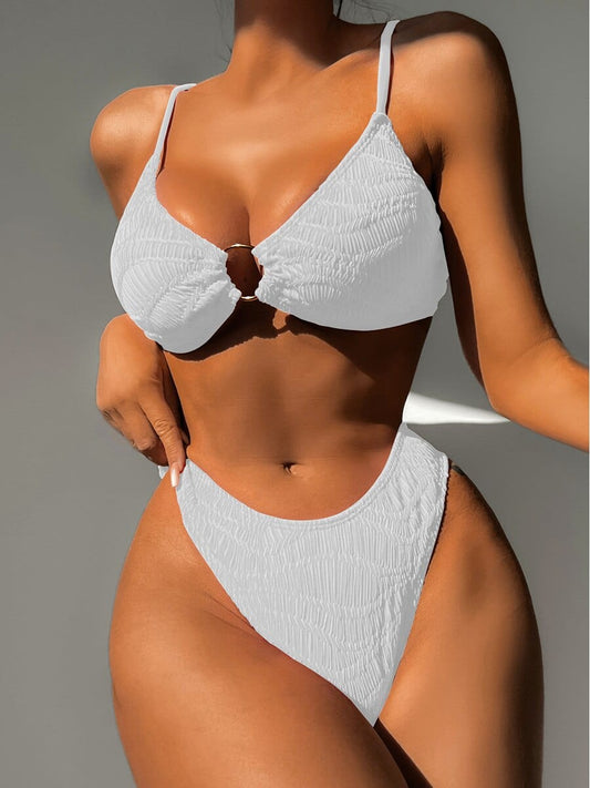 Witte Bali Style Bikini met Ring