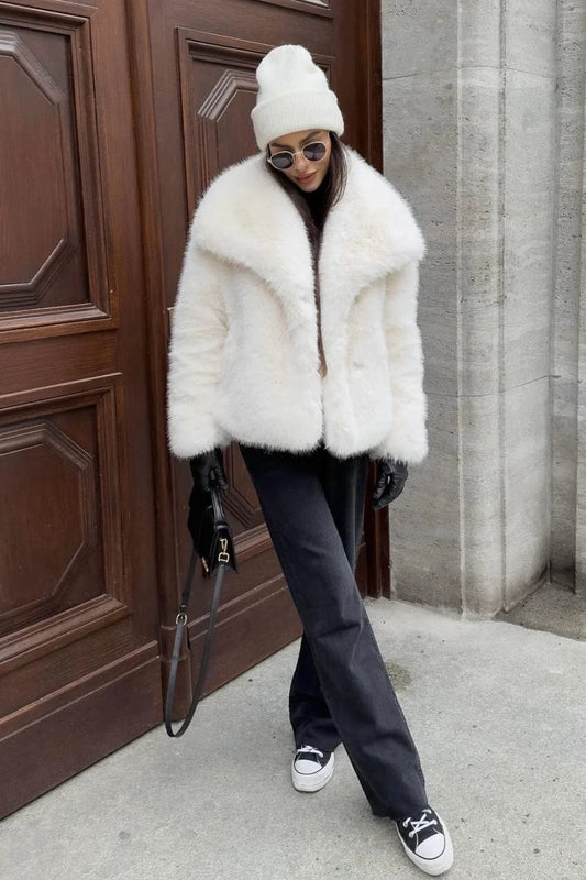 Witte Faux Fur Jas