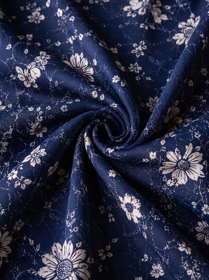 Bloemenprint en ruchesbandjes van de dames midi-jurk